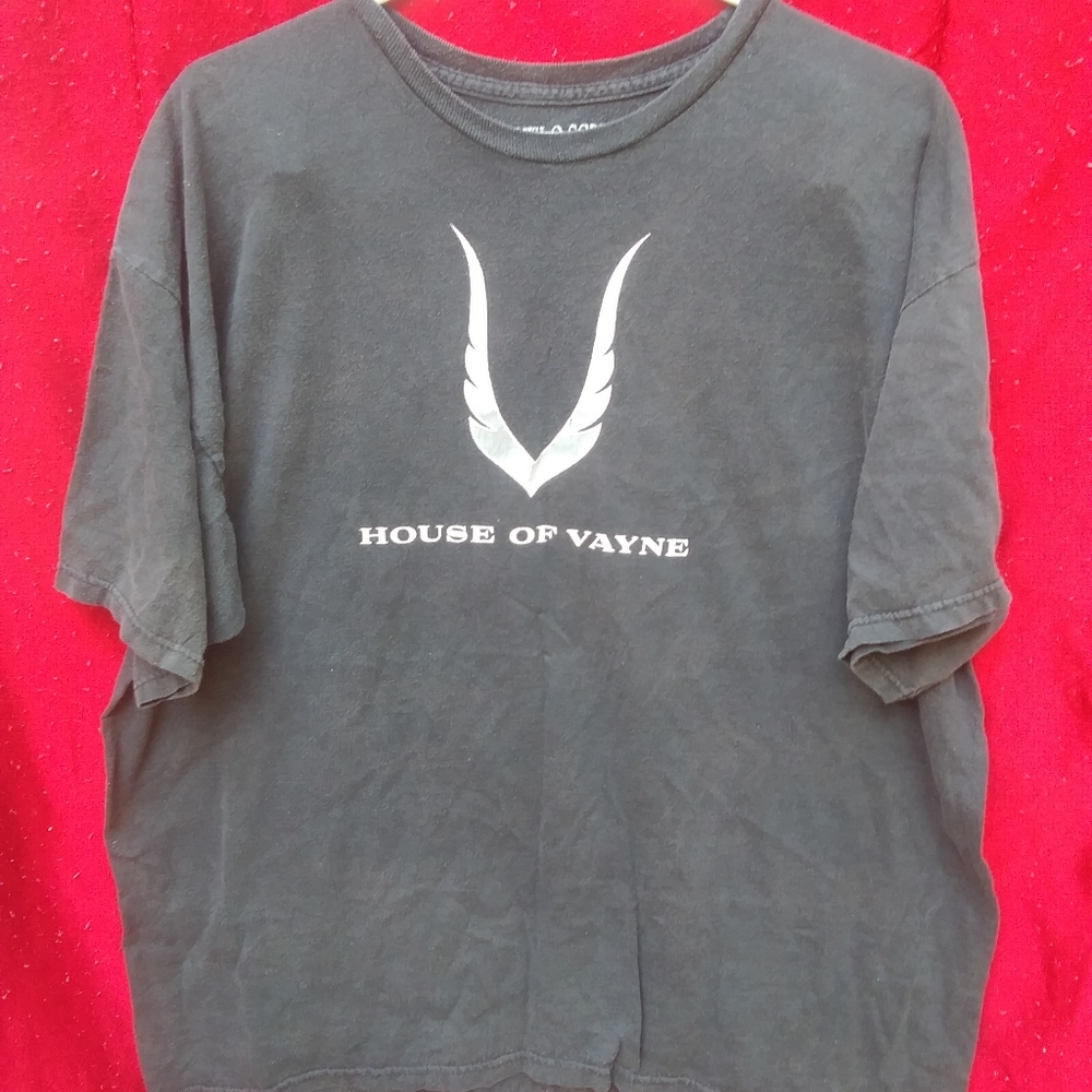 Unisex Howl-O-Scream House of Vayne SS Tee